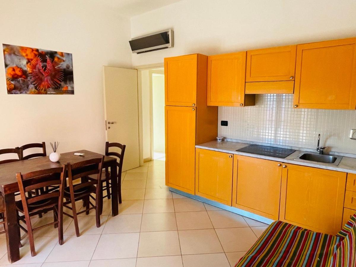 טירניה Regina Beach Holiday Apartments מראה חיצוני תמונה