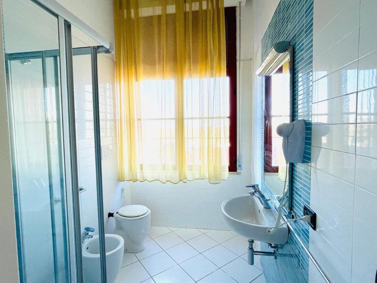 טירניה Regina Beach Holiday Apartments מראה חיצוני תמונה
