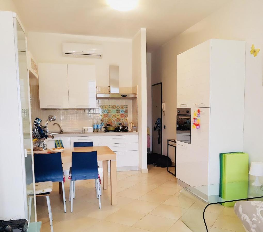 טירניה Regina Beach Holiday Apartments מראה חיצוני תמונה