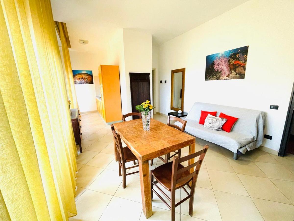 טירניה Regina Beach Holiday Apartments מראה חיצוני תמונה
