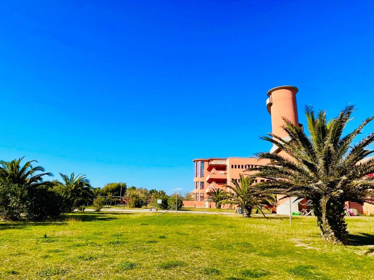 טירניה Regina Beach Holiday Apartments מראה חיצוני תמונה