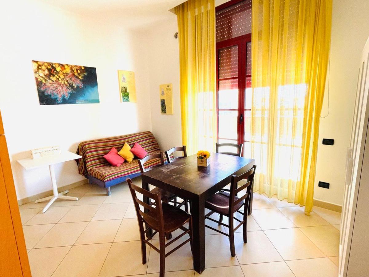 טירניה Regina Beach Holiday Apartments מראה חיצוני תמונה