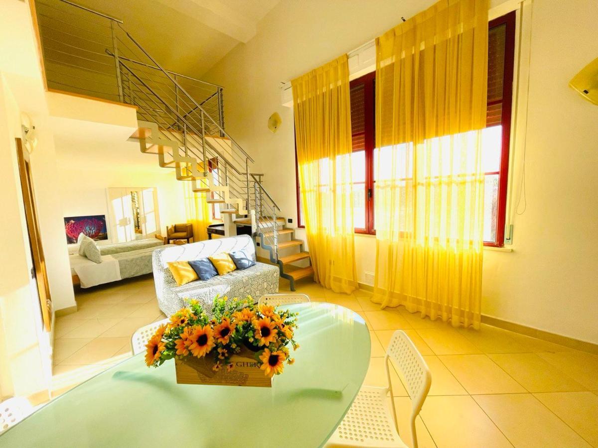 טירניה Regina Beach Holiday Apartments מראה חיצוני תמונה