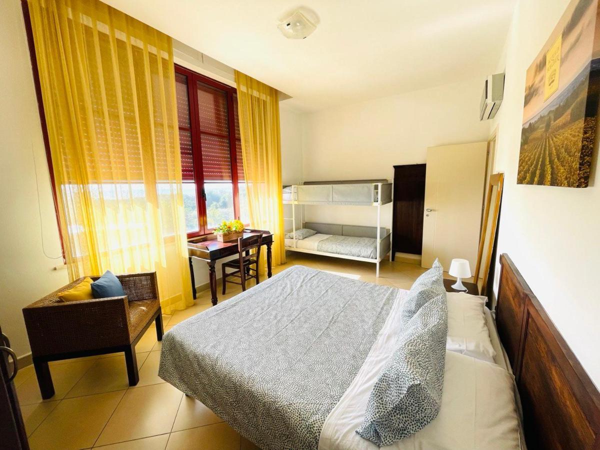 טירניה Regina Beach Holiday Apartments מראה חיצוני תמונה