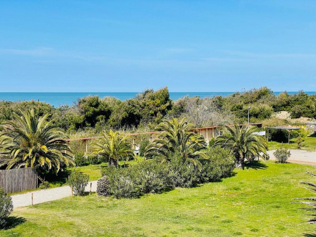 טירניה Regina Beach Holiday Apartments מראה חיצוני תמונה
