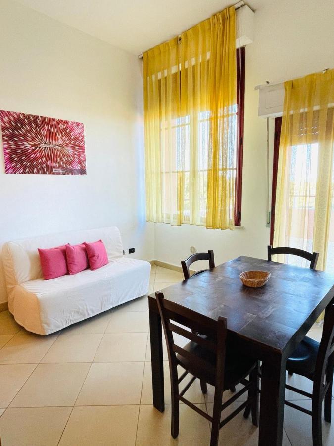 טירניה Regina Beach Holiday Apartments מראה חיצוני תמונה