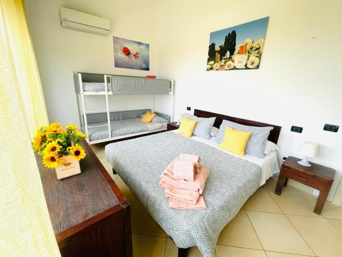 טירניה Regina Beach Holiday Apartments מראה חיצוני תמונה