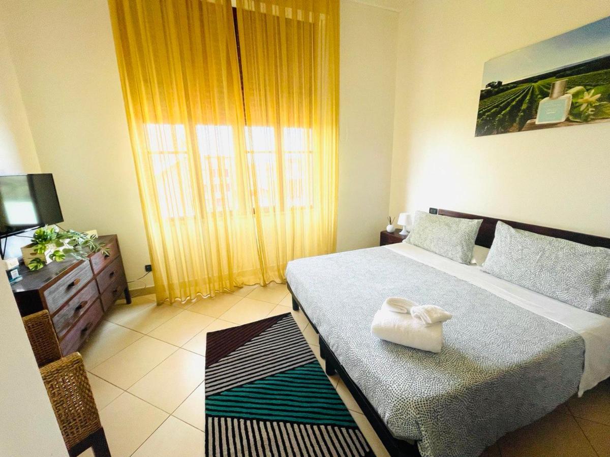 טירניה Regina Beach Holiday Apartments מראה חיצוני תמונה